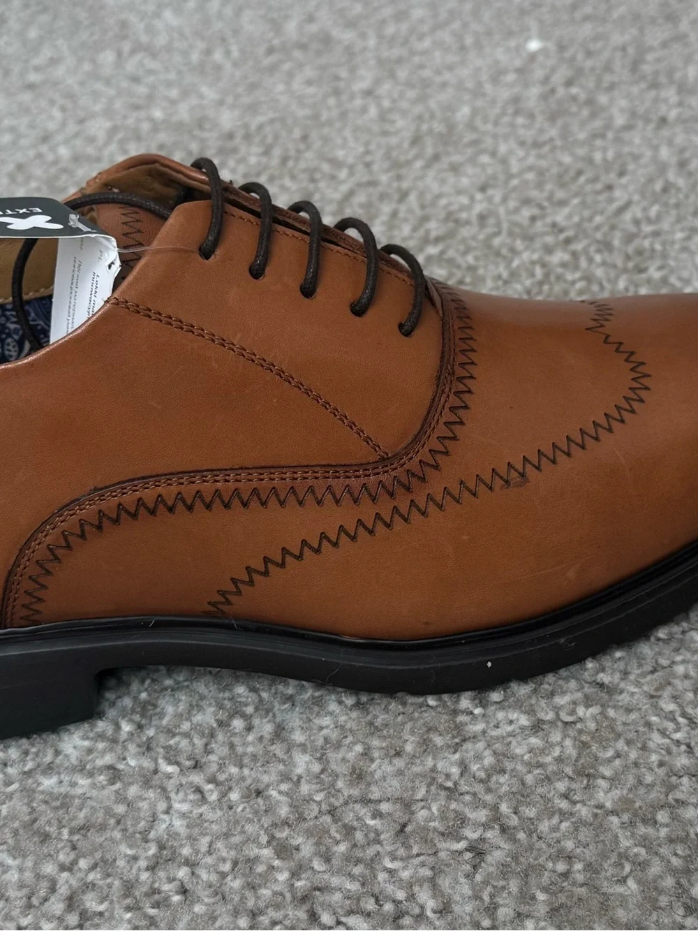 Thomas & Vine refined tan